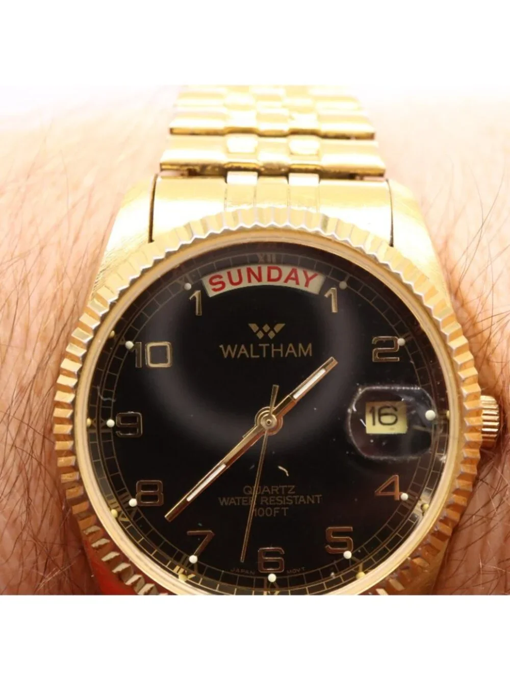 Waltham Day Date President Watch Fluted Bezel Vintage Quartz 6M55 Mens Gold Tone
